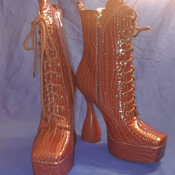 AZALEA WANG HIGHS OF ALL HIGHS CHUNKY BOOTIE IN BROWN - Picture 8 of 8